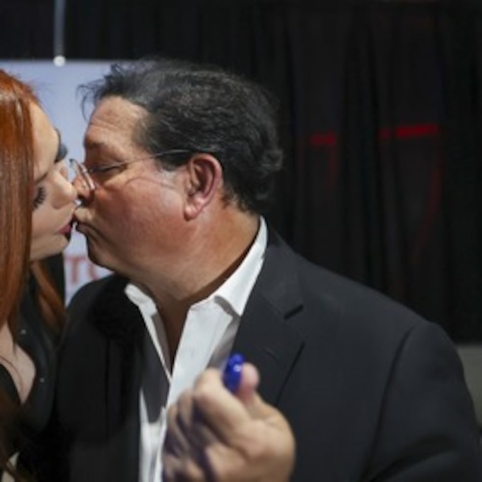 La pareja de periodistas de Rubén Sánchez y Veronique Abreu Tañón llevan juntos desde el 2019, aunque formalizaron su relación en el 2020. david.villafane@gfrmedia.com