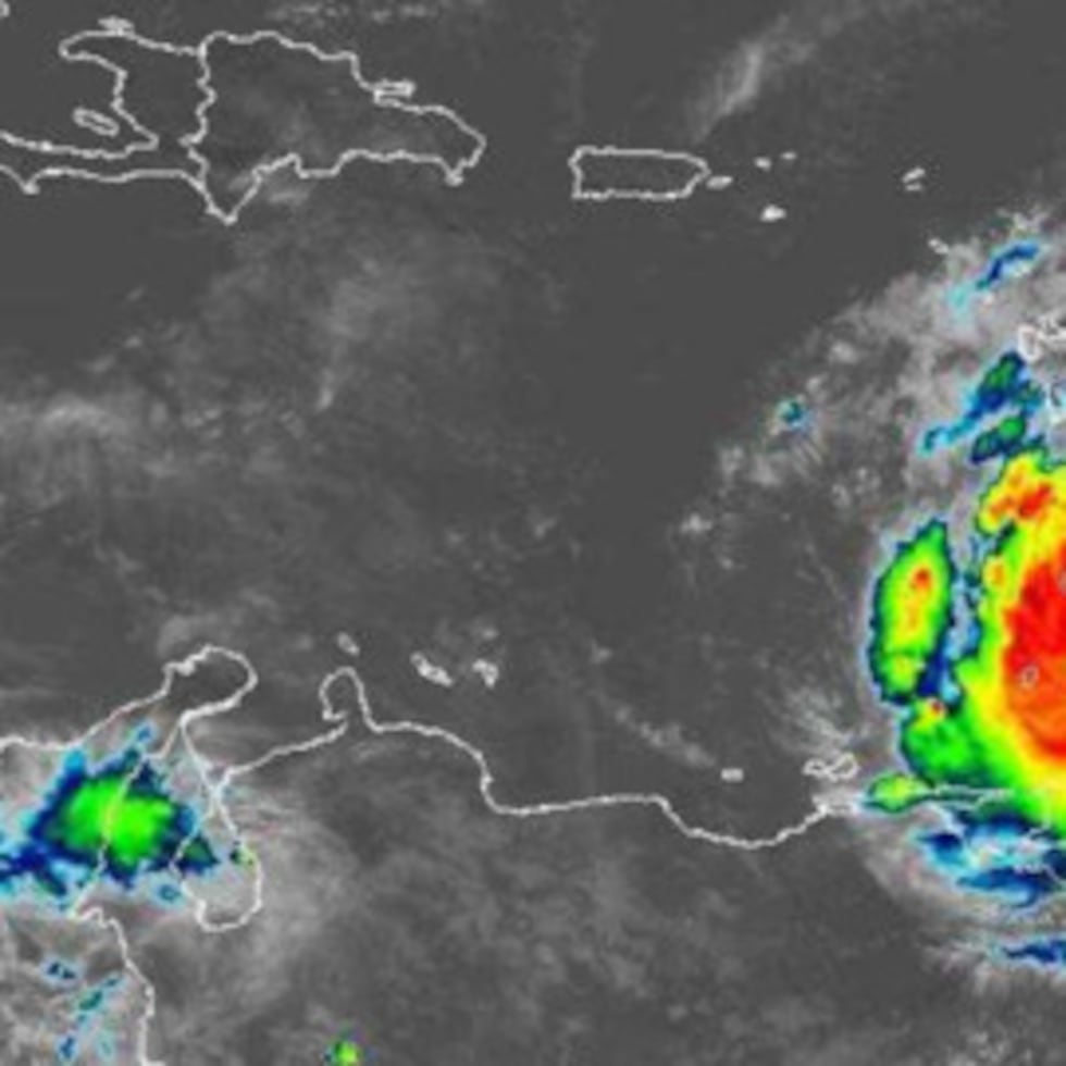 El huracán Beryl vuelve a aumentar la velocidad de sus vientos mientras embate las Antillas Menores