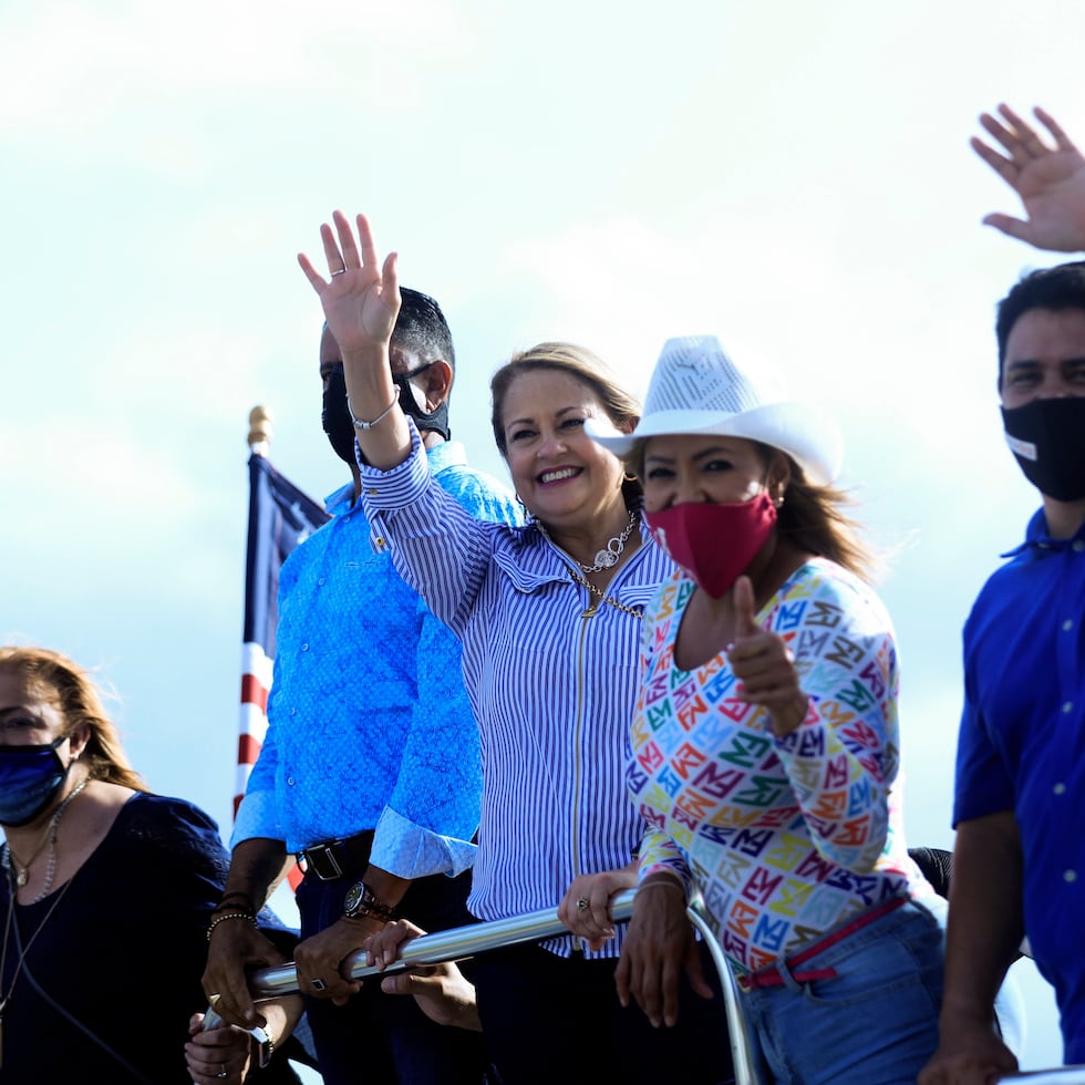 La gobernadora Wanda Vázquez durante una caravana en Guaynabo.