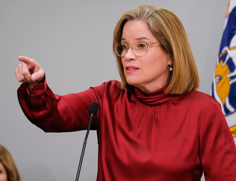 La alcaldesa de San Juan, Carmen Yulín Cruz, durante una conferencia de prensa.