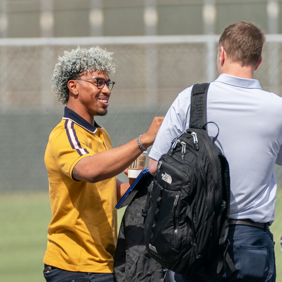 Francisco Lindor (izquierda) estuvo presente en la reunión que sostuvieron las partes el lunes en el Roger Dean Stadium en Jupiter.