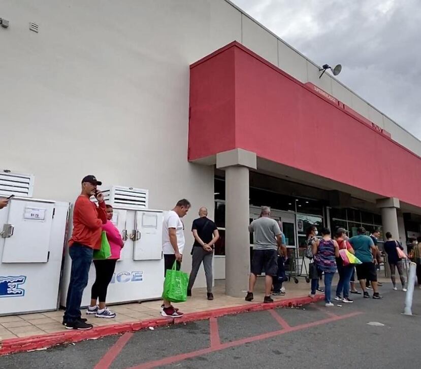 La Policía informó que el pastor José Luis Rivera admitió haber sido la persona que grabó el mensaje difundido por WhattsApp, al que se atribuye que supermercados se llenaran de público. (GFR Media)