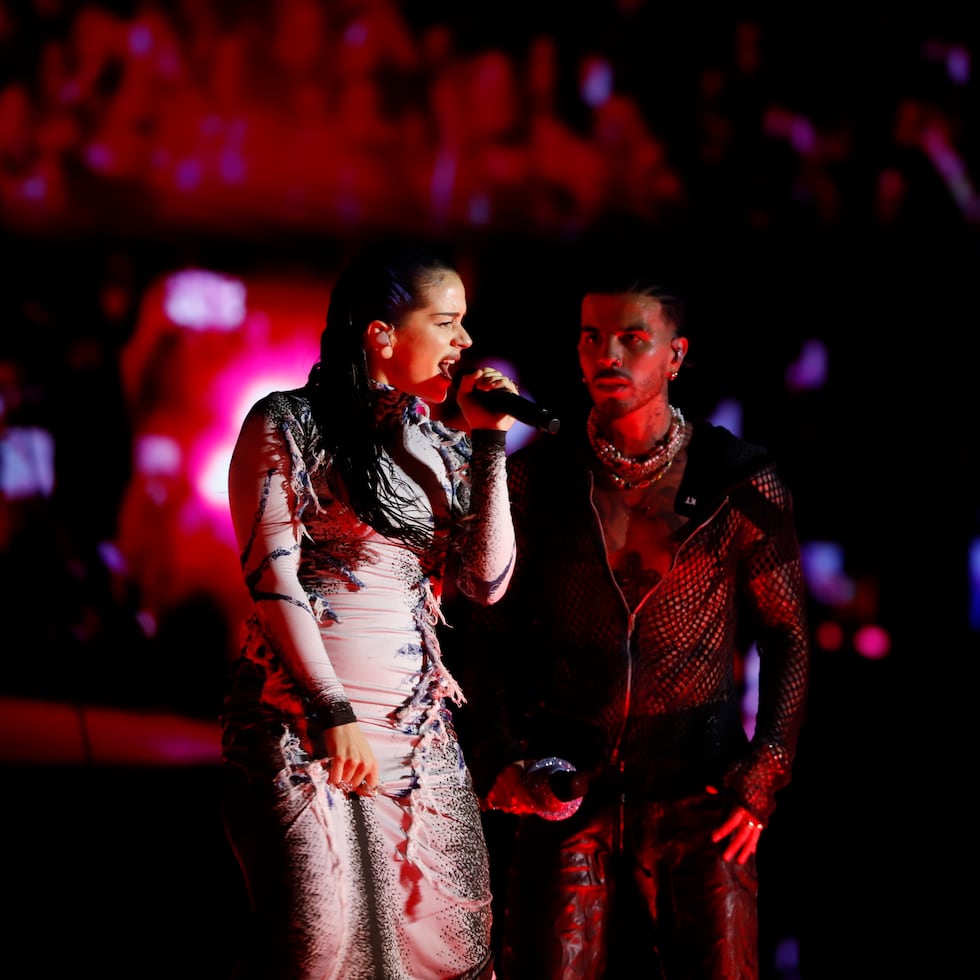 Rosalía y Rauw Alejandro también cantaron juntos durante los conciertos que tuvo el puertorriqueño en San Juan hace unas semanas.