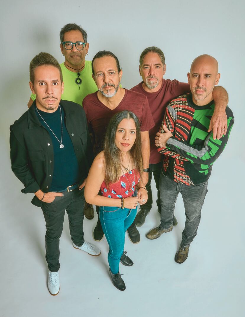 La Banda Acústica Rodante está compuesta por los músicos Tito Auger, Mickie Rivera, Rocco Gandía, Walter Morciglio, Nore Feliciano y Nitayno Arayoán.