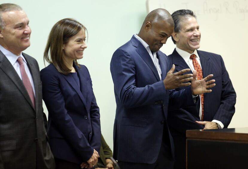 Félix 'Tito' Trinidad junto a su abogado Eric Quetglas en el 2014. (GFR Media)