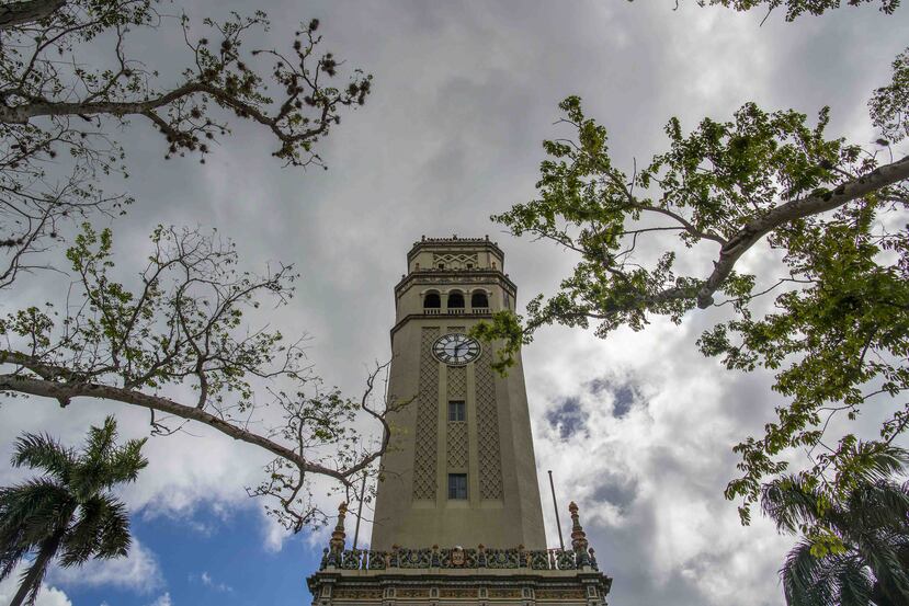 Los bonos atados a varias transacciones realizadas por la UPR tienen una clasificación de CC negativo.