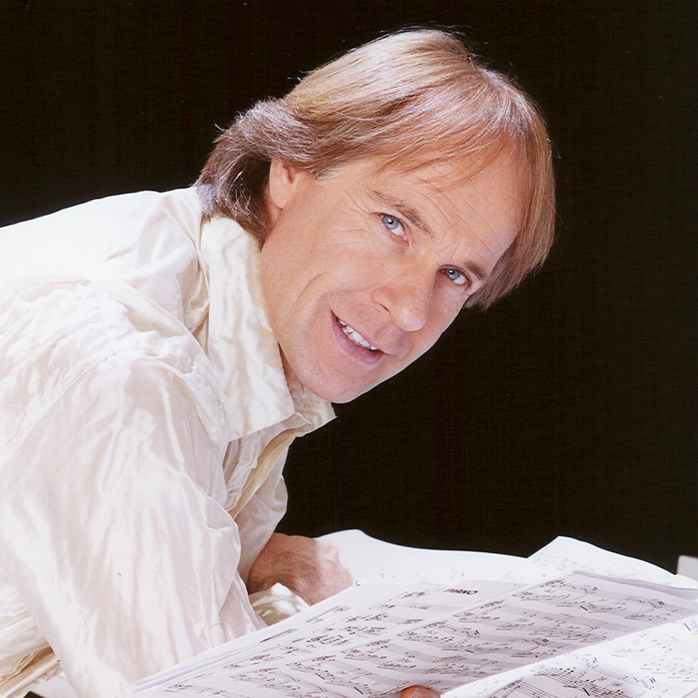 El pianista de fama internacional Richard Clayderman se presentará en el Centro de Bellas Artes de Santurce el 22 de mayo.