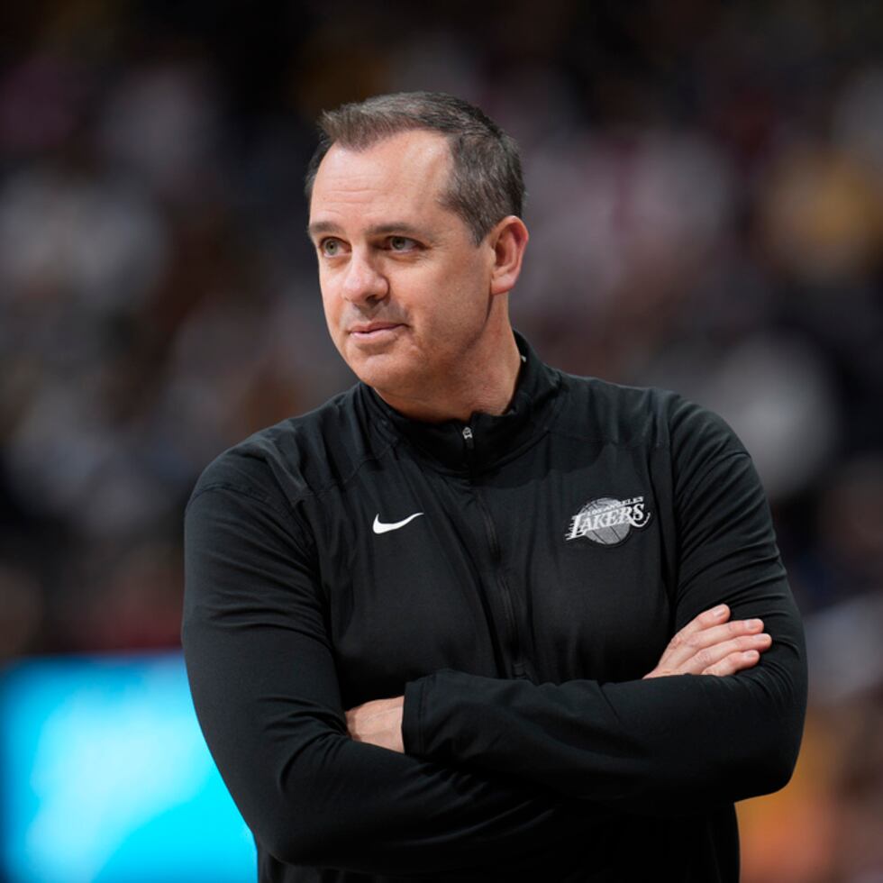 Frank Vogel dirigió a los Lakers al campeonato en la temporada 2019-20.