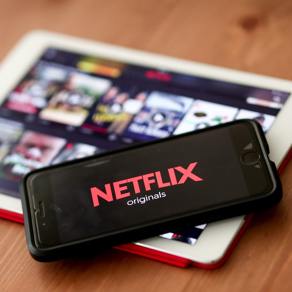 Netflix ya había comenzado a limitar a los usuarios el compartir de sus cuentas en países como España, Canadá, Portugal y Nueva Zelanda.