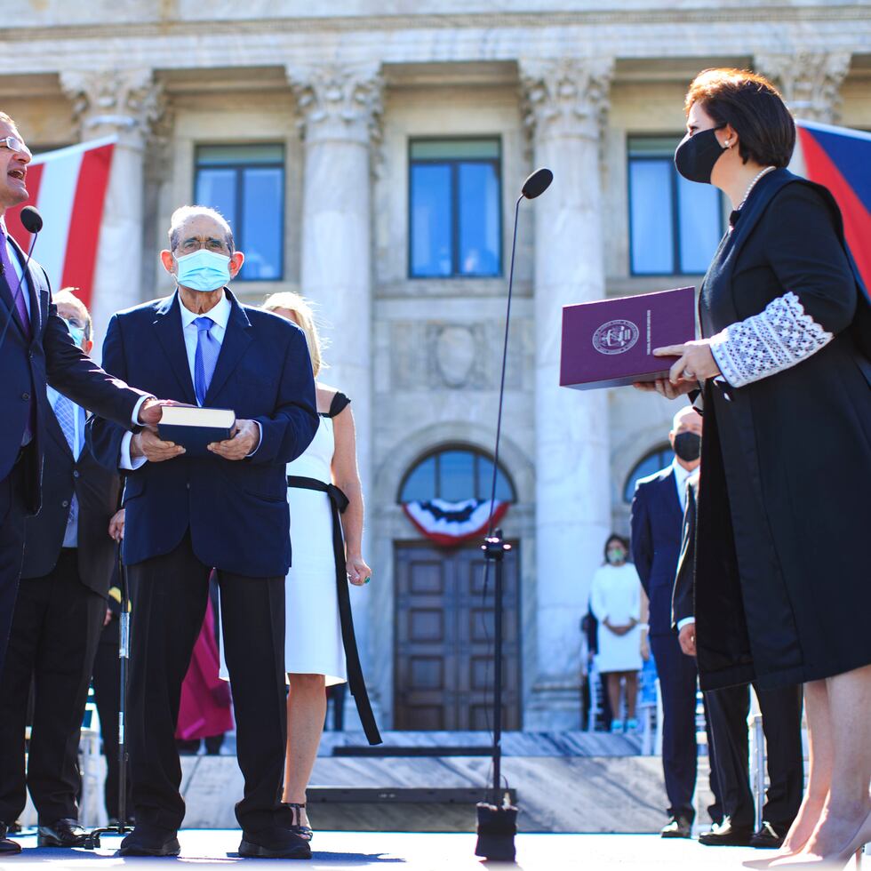 La jueza presidenta del Tribunal Supremo, Maite D. Oronoz Rodríguez, durante la ceremonia de juramentación de Pedro Pierluisi al cargo de gobernador de Puerto Rico.