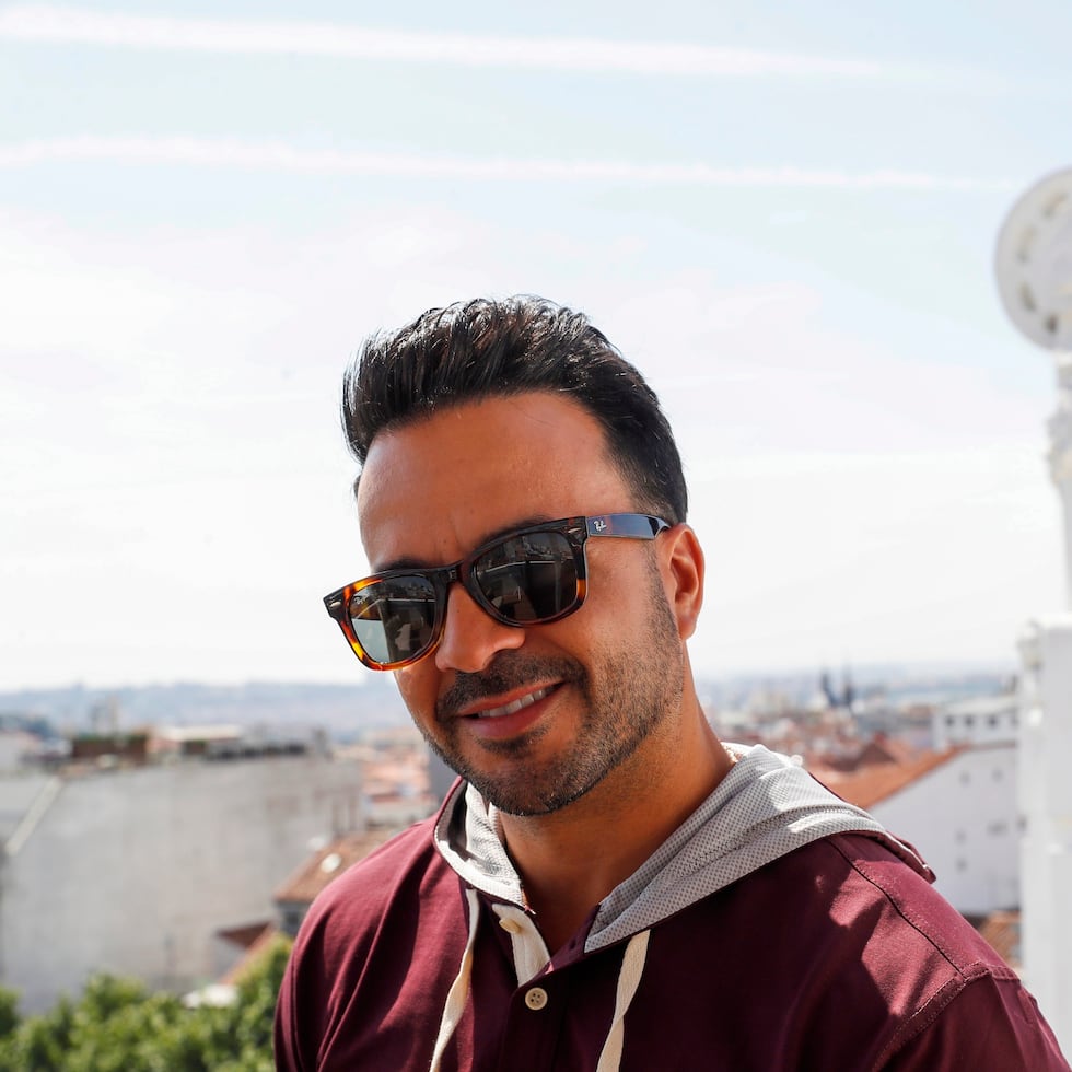 Luis Fonsi afirma que no piensa en géneros, “sino en canciones y momentos”.