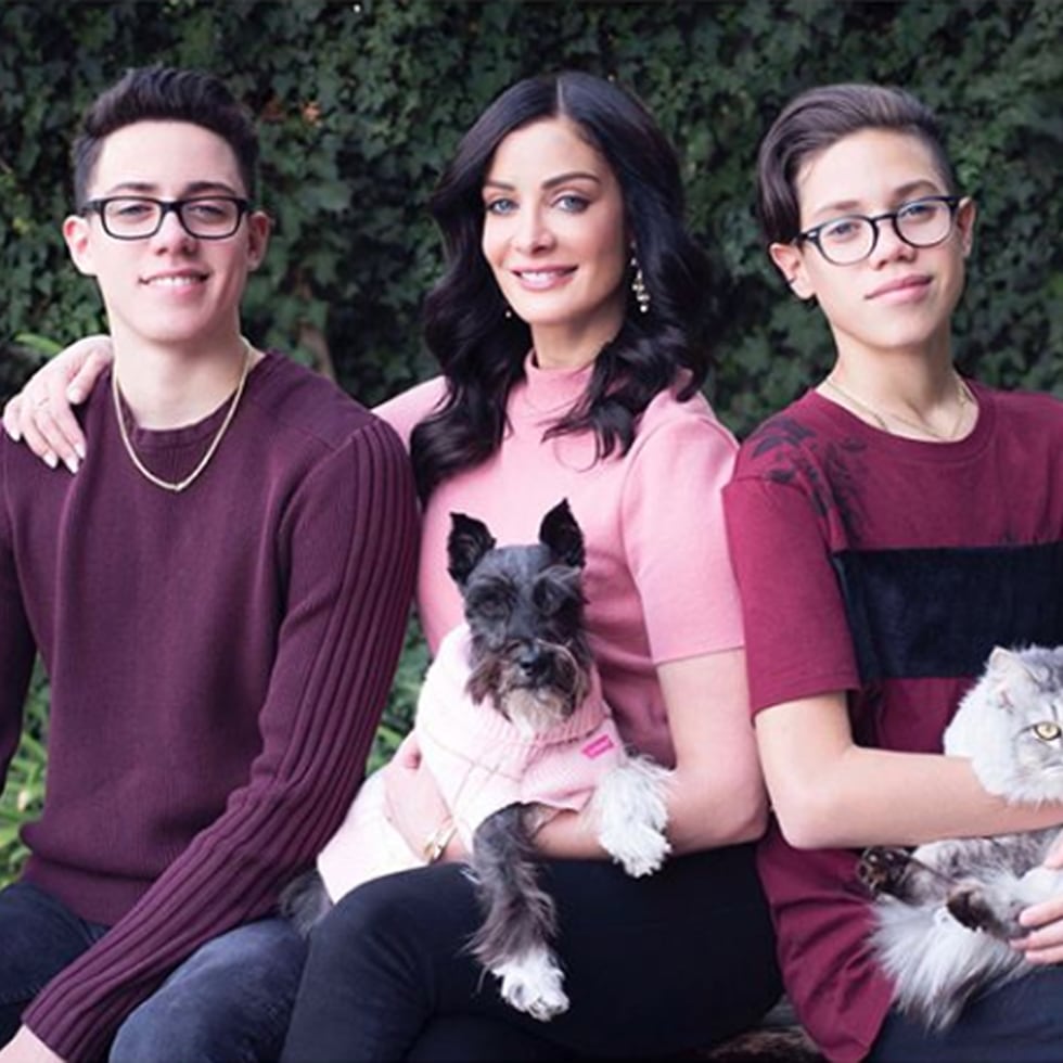 Dayanara Torres junto a sus hijos Christian y Ryan Muñiz Torres