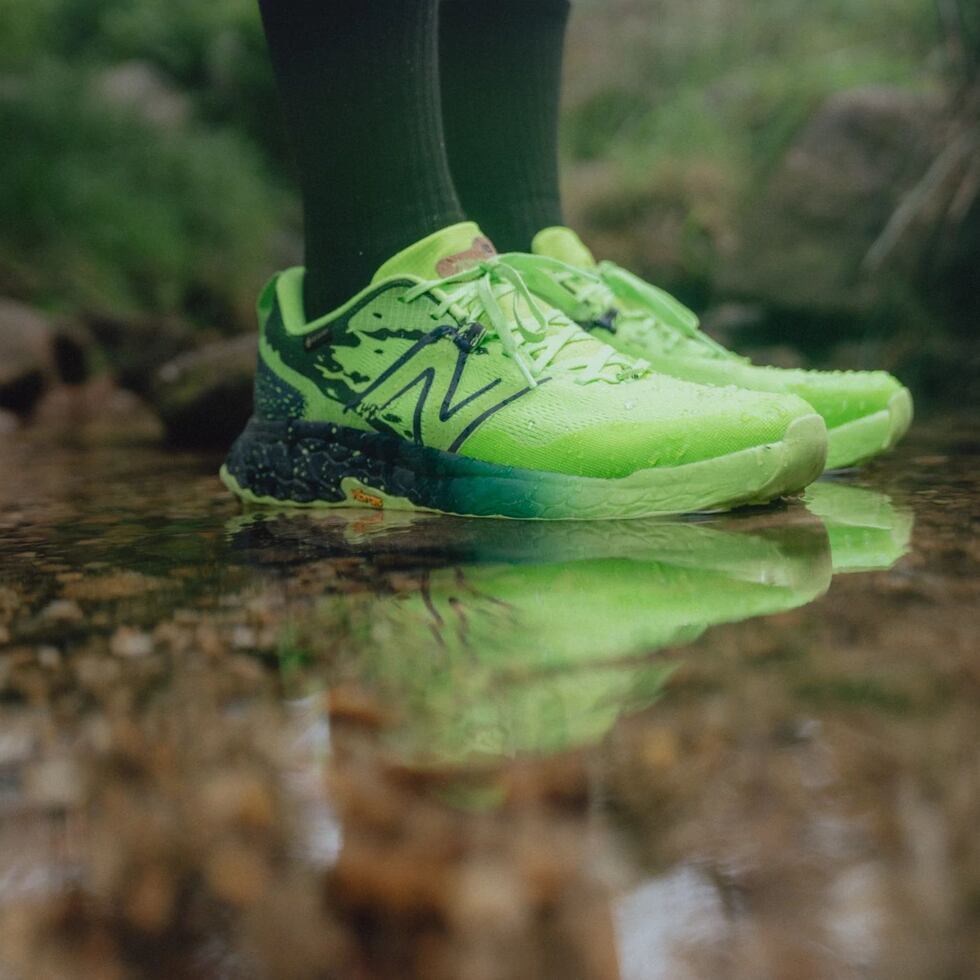 Modelo Fresh Foam X Hierro v7 GTX, disponible en New Balance San Juan.