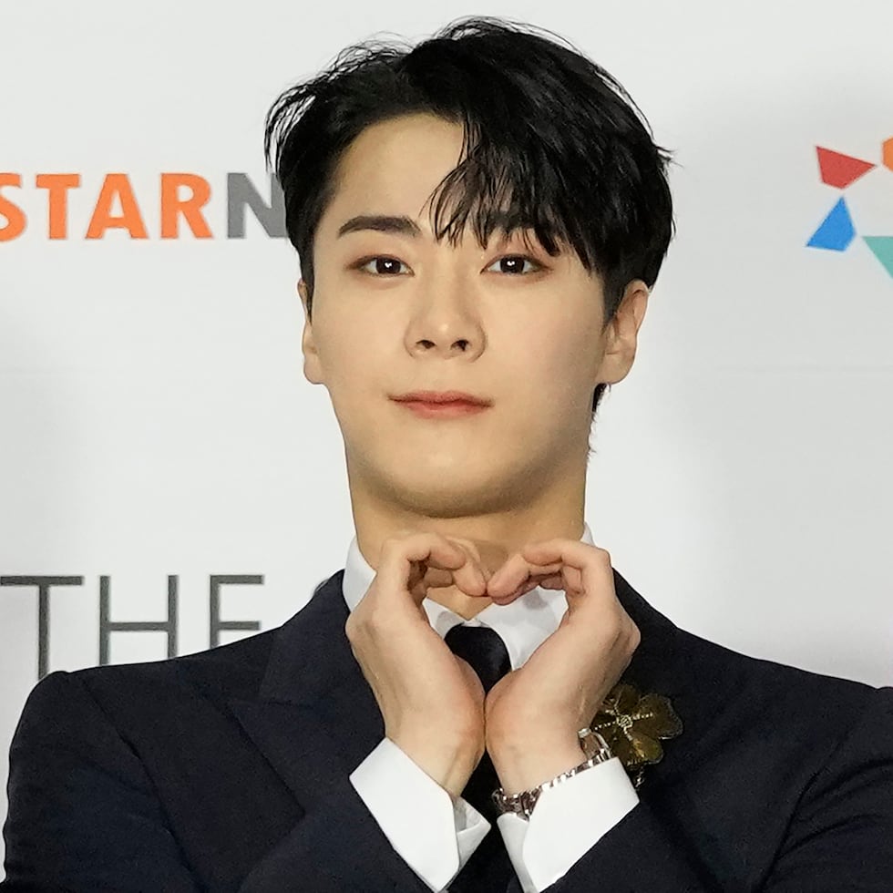 Moon Bin miembro del grupo Astro.  (AP Photo/Lee Jin-man, File)