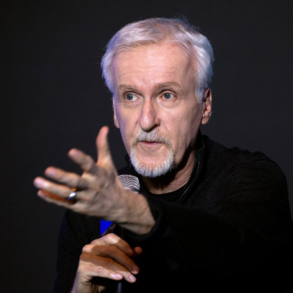 El director James Cameron ha estado activo durante las pasadas semanas, mientras le da promoción a su nueva película "Avatar: the The Way of Water".