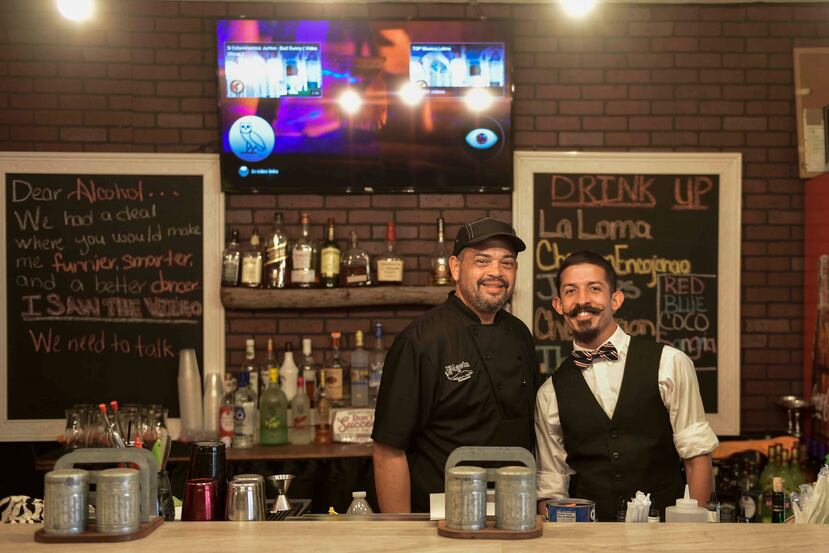 En la foto Wilfredo Corsino y Jose Rodriguez, del restaurante Bigotes.