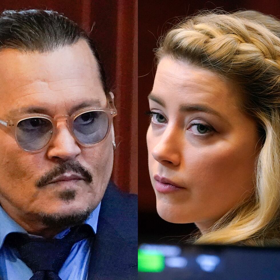 En esta combinación de fotos, el actor Johnny Depp, izquierda, y Amber Heard durante la presentación de argumentos finales del juicio de la demanda por difamación de Depp contra Heard en la Corte de Circuito del Condado de Fairfax, en Fairfax, Virginia, el 27 de mayo de 2022.  (Foto AP/Steve Helber, Pool)