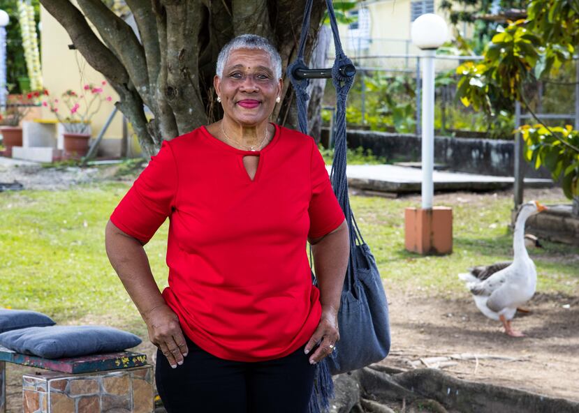 Elsa Carrión, paciente de cancer, en su hogar en Yabucoa.