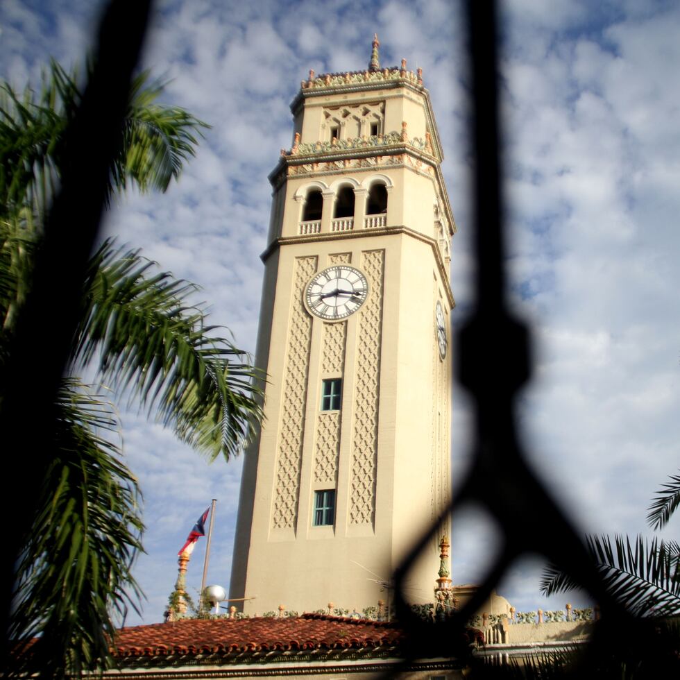 Vista de la torre de la UPR de Río Piedras.