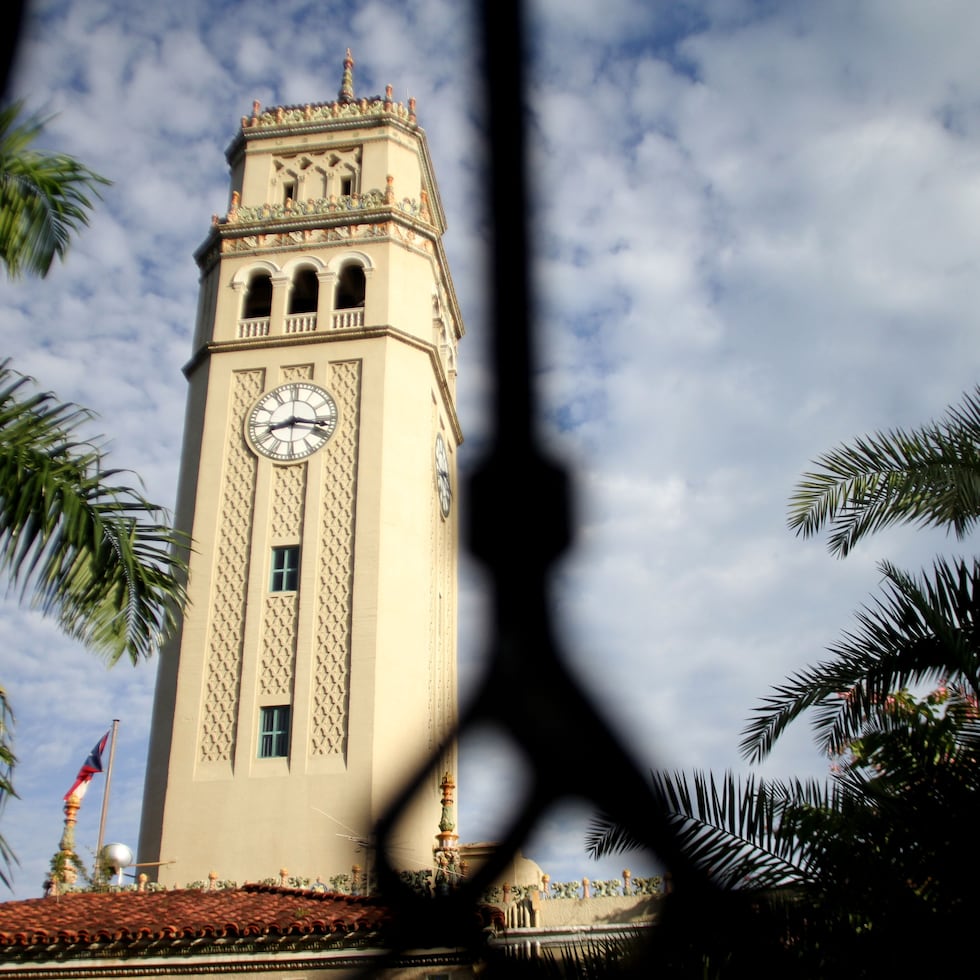 Vista de la torre de la UPR de Río Piedras.