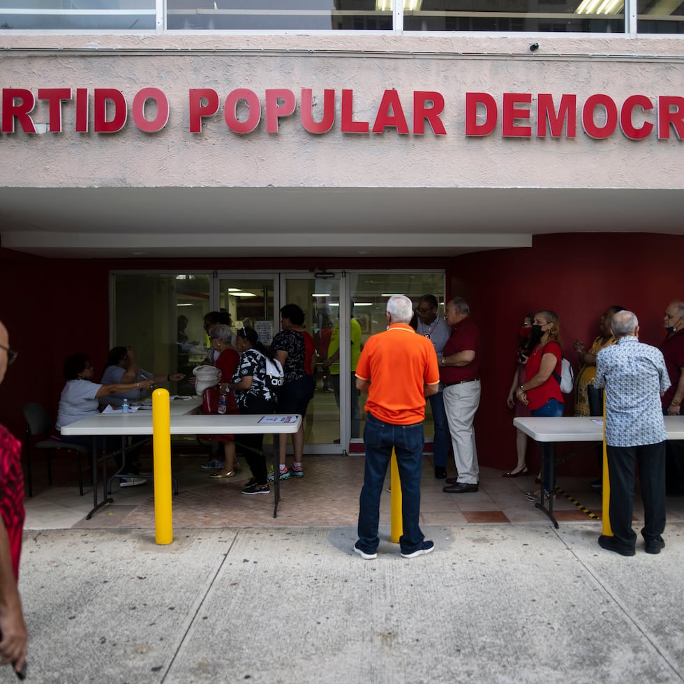 La actividad se llevó a cabo en la sede de la colectividad en Puerta de Tierra.