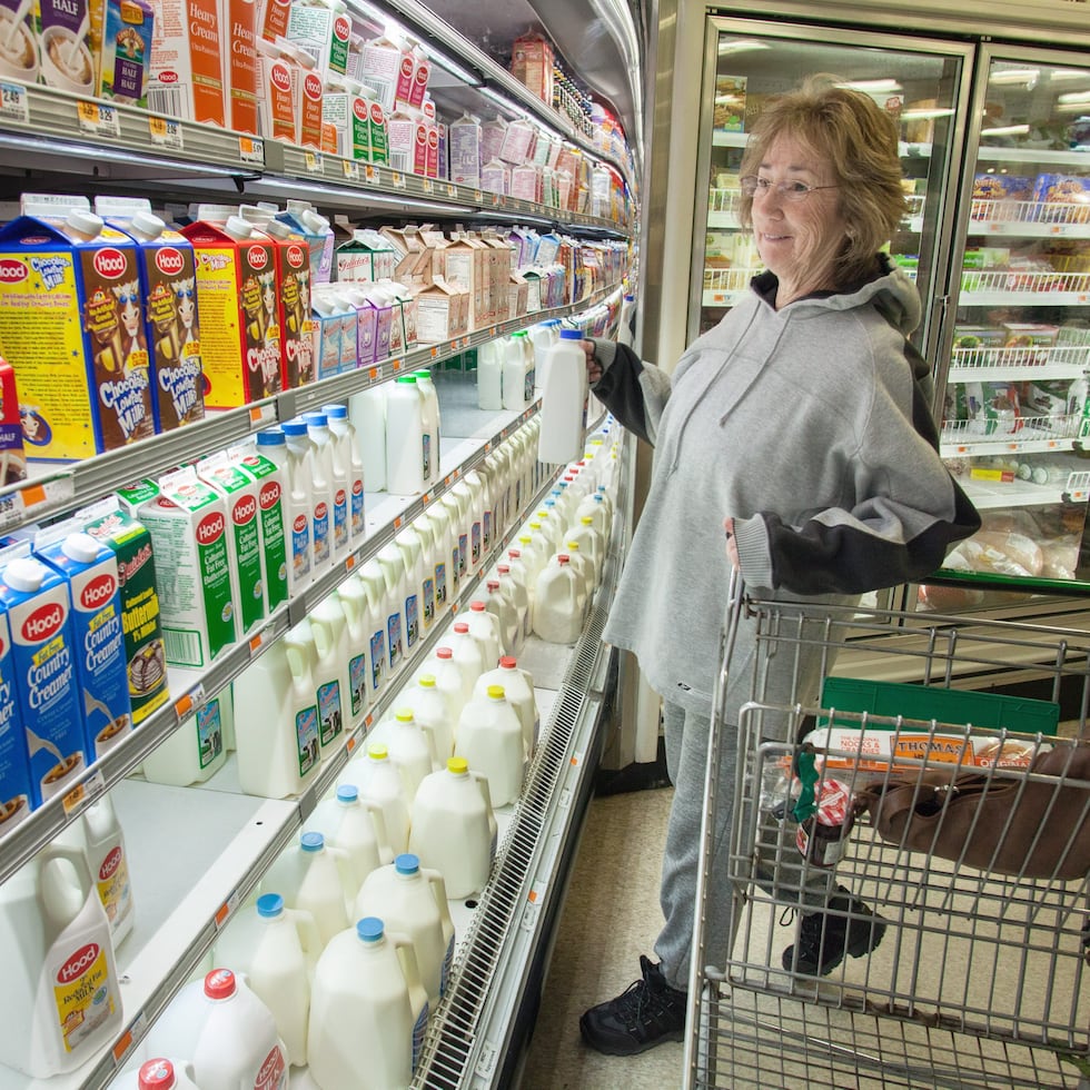 El índice de alimentos se mantuvo sin cambios en marzo, pero en términos interanuales acumula una subida del 8.5%. (EFE/EPA/MATTHEW CAVANAUGH)