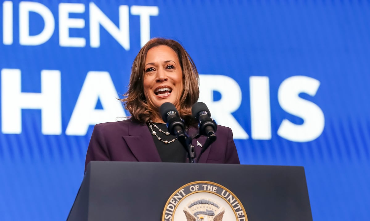 Kamala Harris acusa a Donald Trump de dar marcha atrás respecto a la