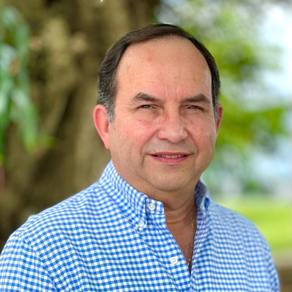 Dr. Carlos Díaz Vélez, aspirante a presidente del Colegio de Médicos Cirujano