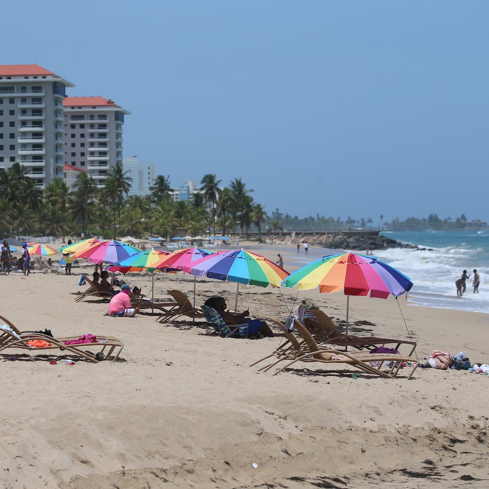 Además de aspectos de infraestructura, que van desde aspectos macro hasta proveer tumbonas de playa y baños para los bañistas, otros aspecto a precisar es nuestra clientela, que tanto Bolívar como Vega, dijeron está en un nivel intermedio en cuanto a ingreso del viajero.