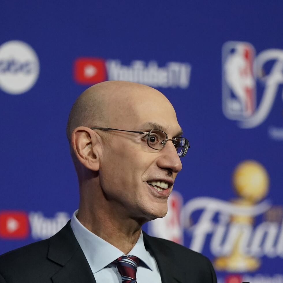 El comisionado de la NBA, Adam Silver, cree que hay ambiente para otro cambio en las reglas del básquet antes de la próxima temporada.