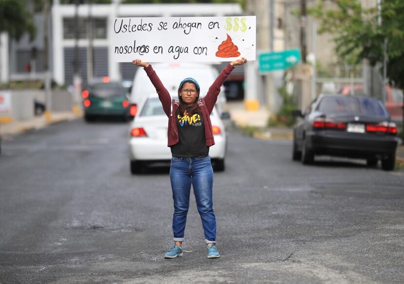 Las lluvias de los pasados días provocaron que 29 calles de la comunidad Buena Vista, en Santurce, se inundaran.