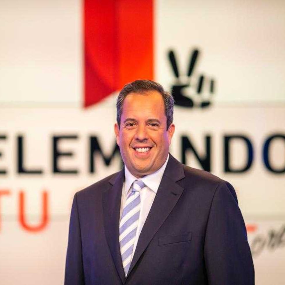 Telemundo es la nueva casa del periodista Rafael Lenín López, quien ocupó el rol de vicepresidente del Departamento de Noticias de Wapa Televisión hasta octubre del 2022.