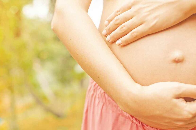 La placenta es vital para transferir de la madre al bebé la cantidad correcta de nutrientes y oxígeno, por eso, cualquier problema en el flujo de sangre podría afectar a estas funciones e interferir con el desarrollo fetal. (Shutterstock)