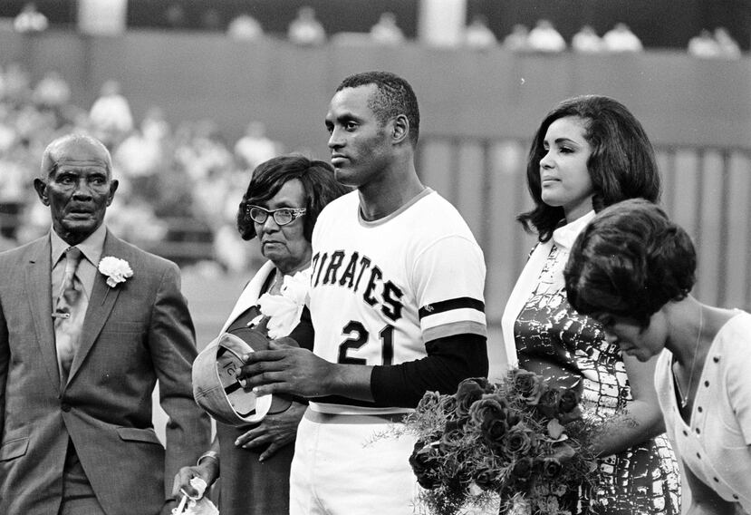 Roberto Clemente ganó la Serie Mundial en uniforme de los Piratas de Pittsburgh. (GFR Media)