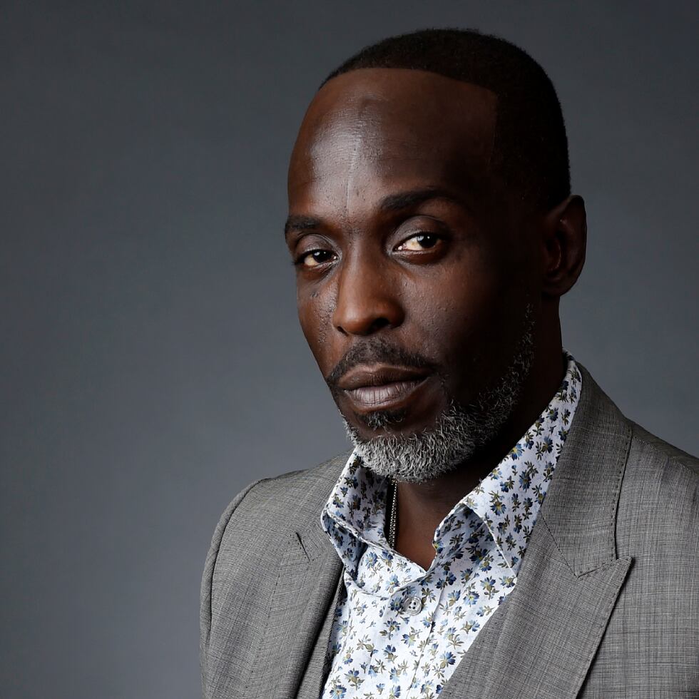 El actor Michael K. Williams posa para un retrato en el Hotel Beverly Hilton en la Gira de Prensa de 2016 de la Asociación de Críticos de Televisión el 30 de julio de 2016, en Beverly Hills, California. Un vendedor de drogas de Brooklyn se declaró culpable el miércoles 5 de abril de 2023 de proporcionar al actor de “The Wire” Michael K. Williams la heroína con fentanilo que causó su muerte. (Foto AP/Chris Pizzello, archivo)