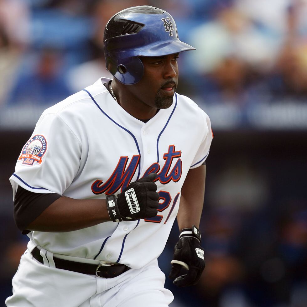 En 2005, pasó a jugar su única temporada con los Marlins de Florida, antes de ser canjeado a los Mets de Nueva York.