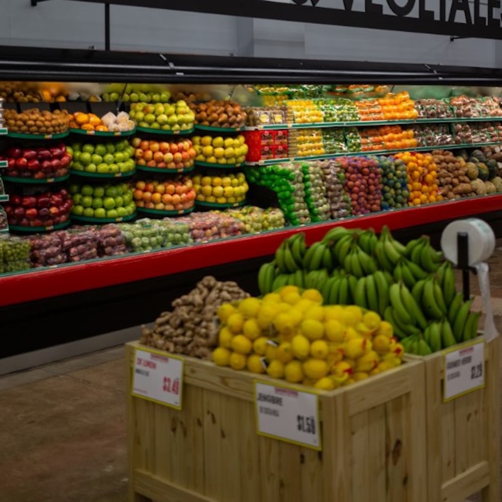 El nuevo Selectos Juana Díaz añadió productos orgánicos y cortes de carne premium a su oferta.