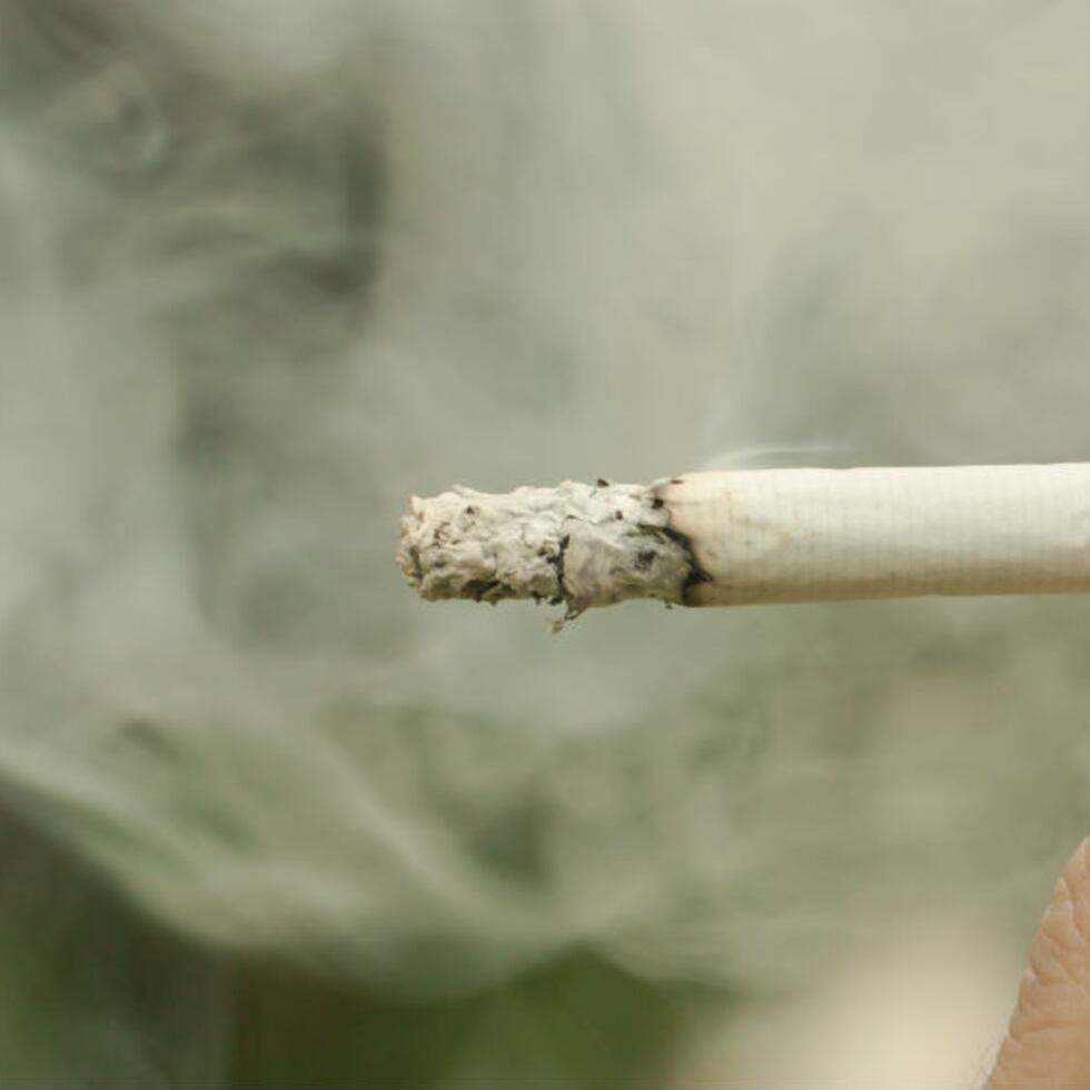 Del fabricante de cigarros Philip Morris International,  muestra resultados alentadores del cigarrillo electrónico sobre una reducción de elementos dañinos comparados con un cigarro tradicional. (Shutterstock)