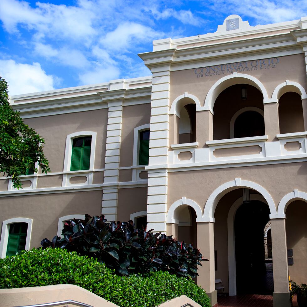 El Conservatorio de Música de Puerto Rico ha estado acreditado por Middle States desde 1975.