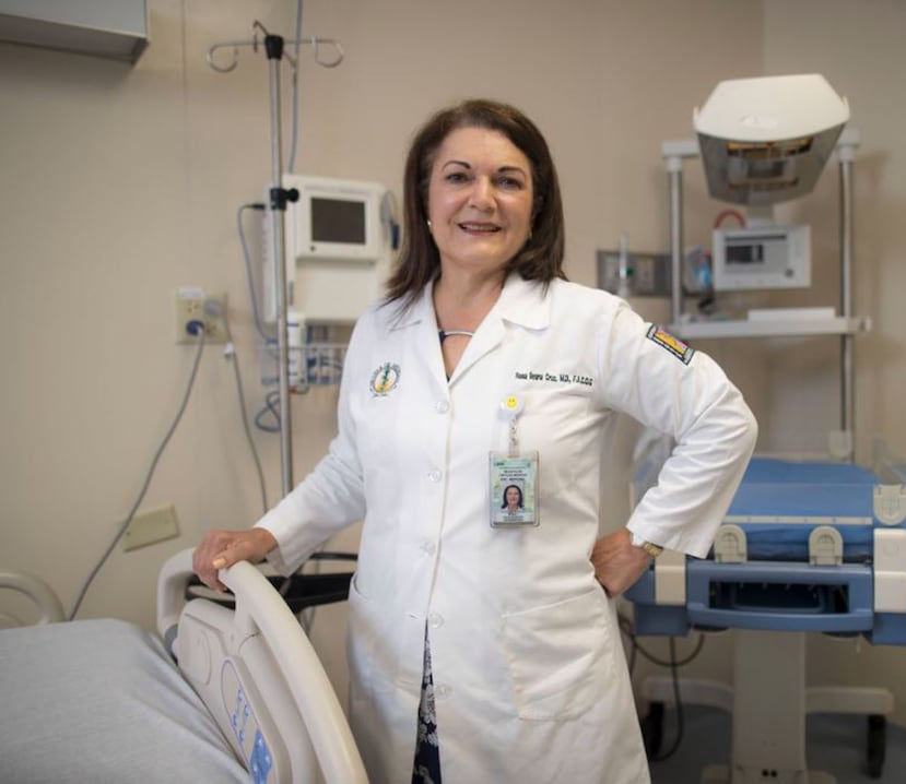 La doctora Rosa Ileana Cruz Burgos es una de cinco subespecialistas en Endocrinología Reproductiva e Infertilidad en Puerto Rico y es  la única mujer entre estos expertos.