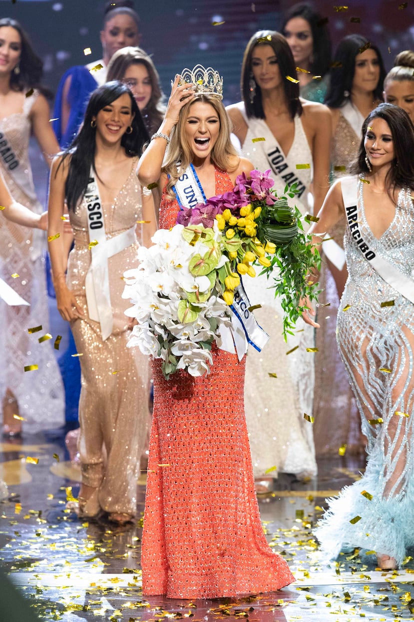 Madison Anderson no oculta su felicidad al ser coronada como Miss Universe Puerto Rico 2019.