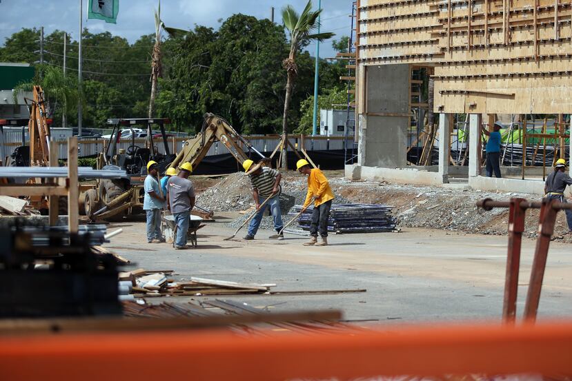 El informe de Estudios Técnicos estimó que el sector de la construcción está perdiendo empleos a razón de -10.39% anual. (GFR Media/Archivo)