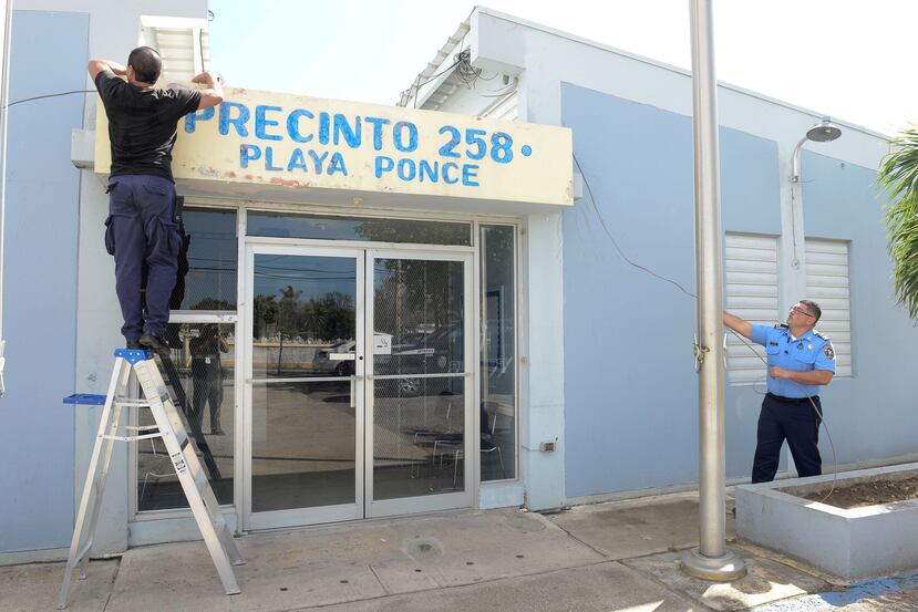El cuartel de La Playa de Ponce, uno de varios que tuvieron que cerrar en diciembre por al menos un turno debido al alto número de ausencias de los agentes asignados.