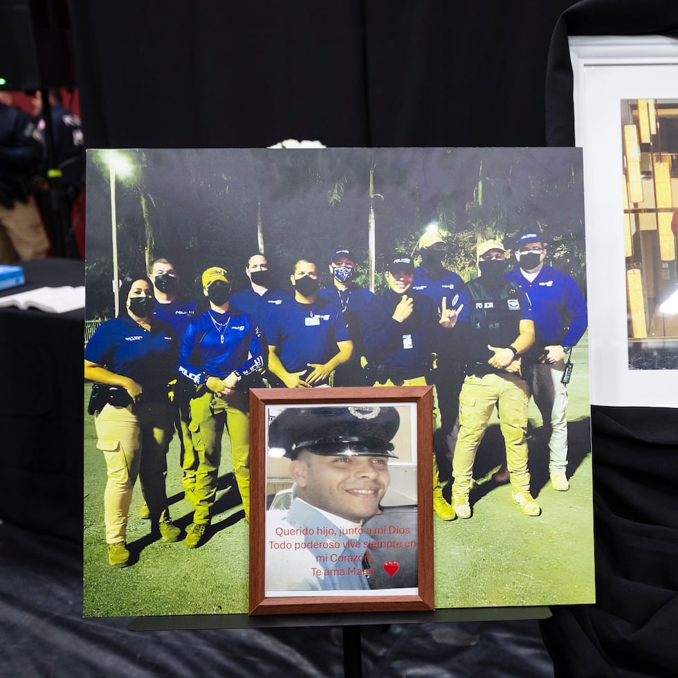 Emotivo ascenso póstumo al policía asesinado: destacan valentía y heroísmo de Eliezer Ramos Vélez 