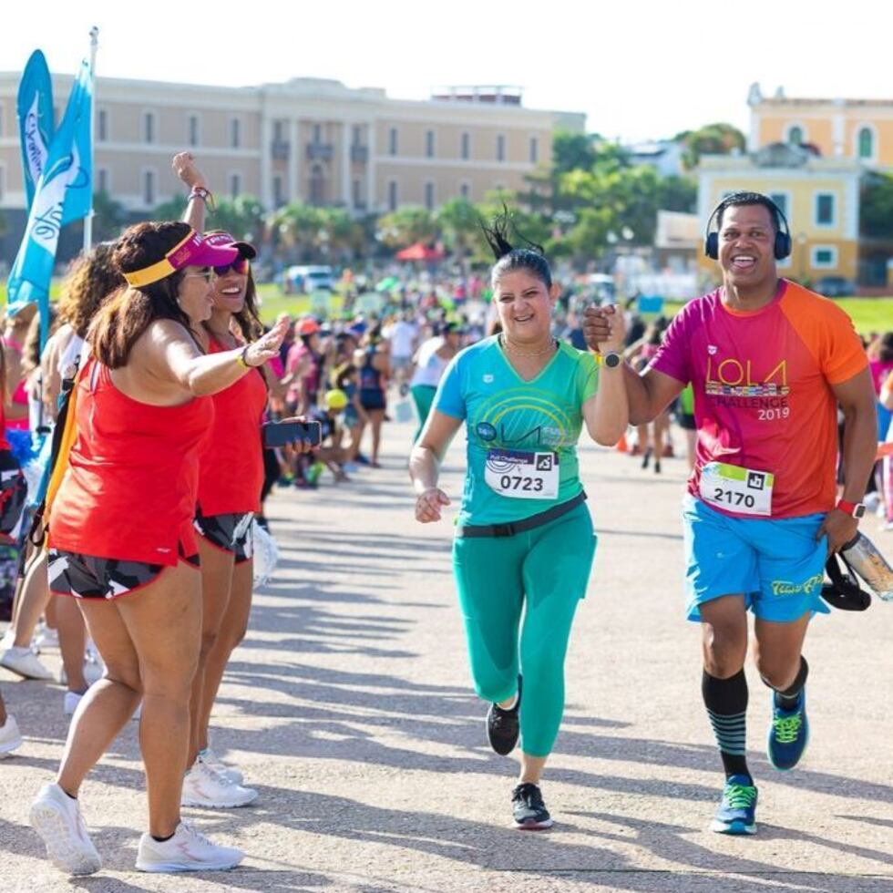 El evento deportivo consiste en completar tres carreras distintas: 5K, 10K y un medio maratón (21K) en un mismo fin de semana.