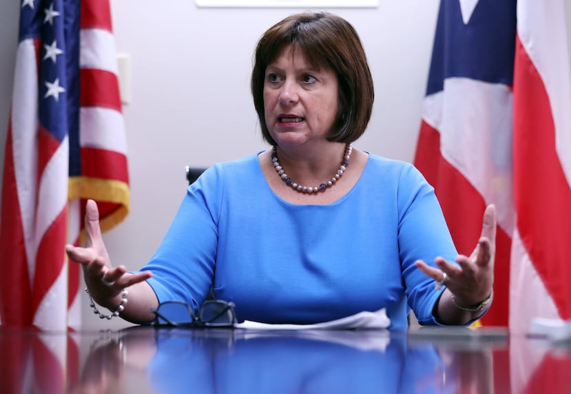 Cuestionan el salario de $625,000 anuales de Jaresko. (GFR Media)