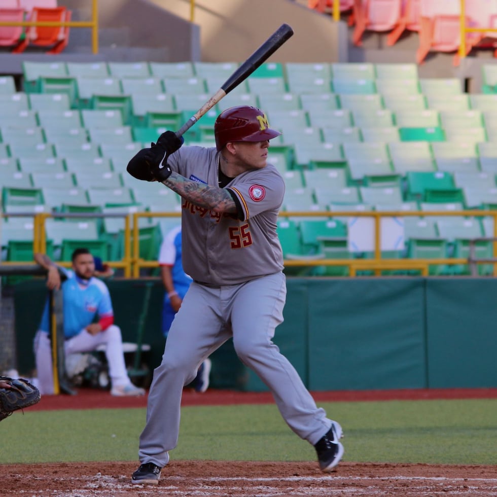 El recpetor Roberto "Bebo" Pérez, de los Indios, se unirá a los Criollos para jugar en la Serie del Caribe.