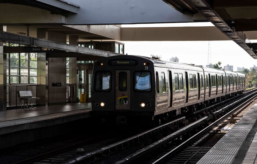 La estación de Sagrado Corazón es la que más recibe pasajeros con sobre 60,000 mensualmente seguida de Bayamón.