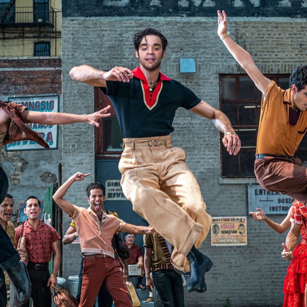 El bailarín David Avilés Morales, a la izquierda, en una de las escenas del filme.