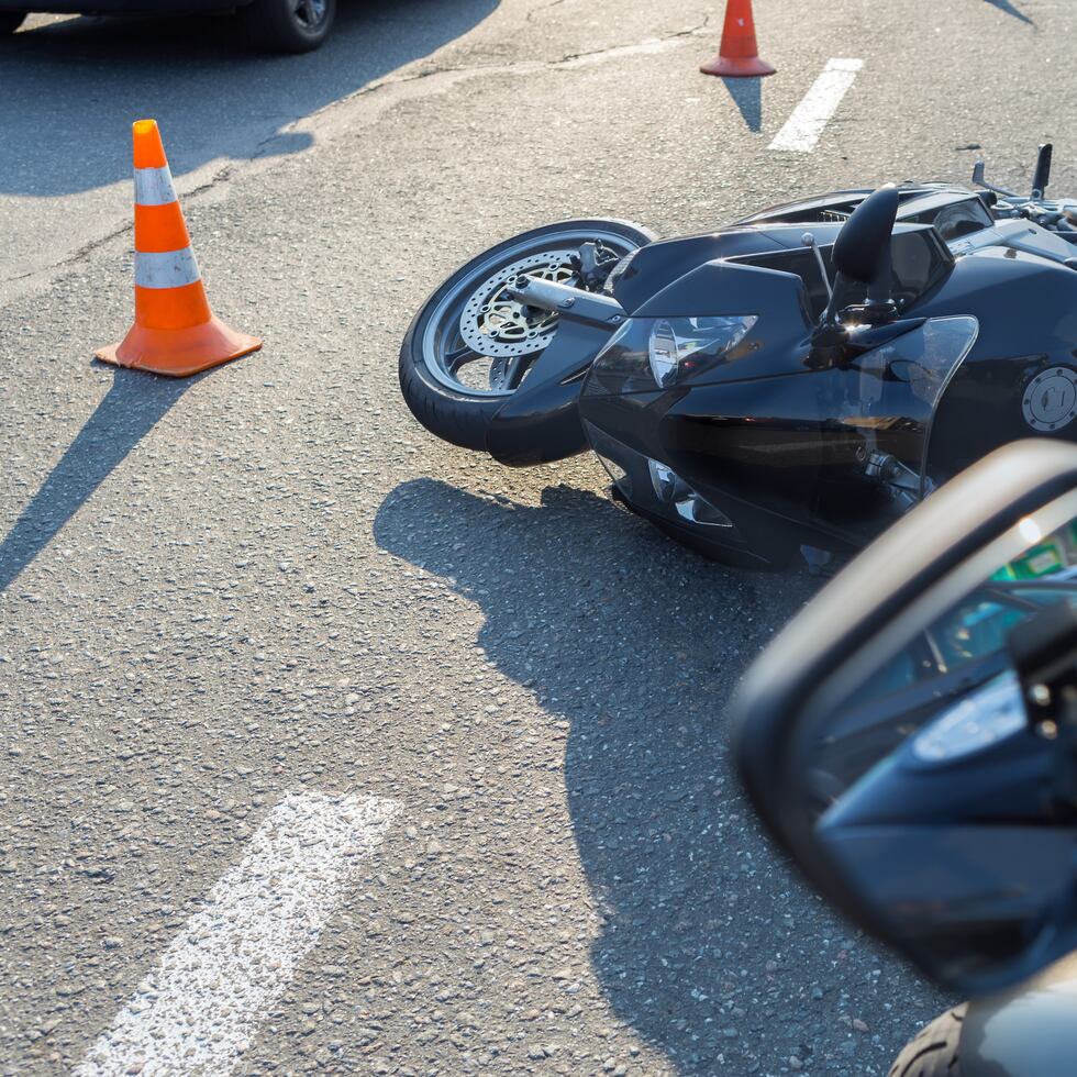 Imagen de archivo de un accidente de tránsito con motora.